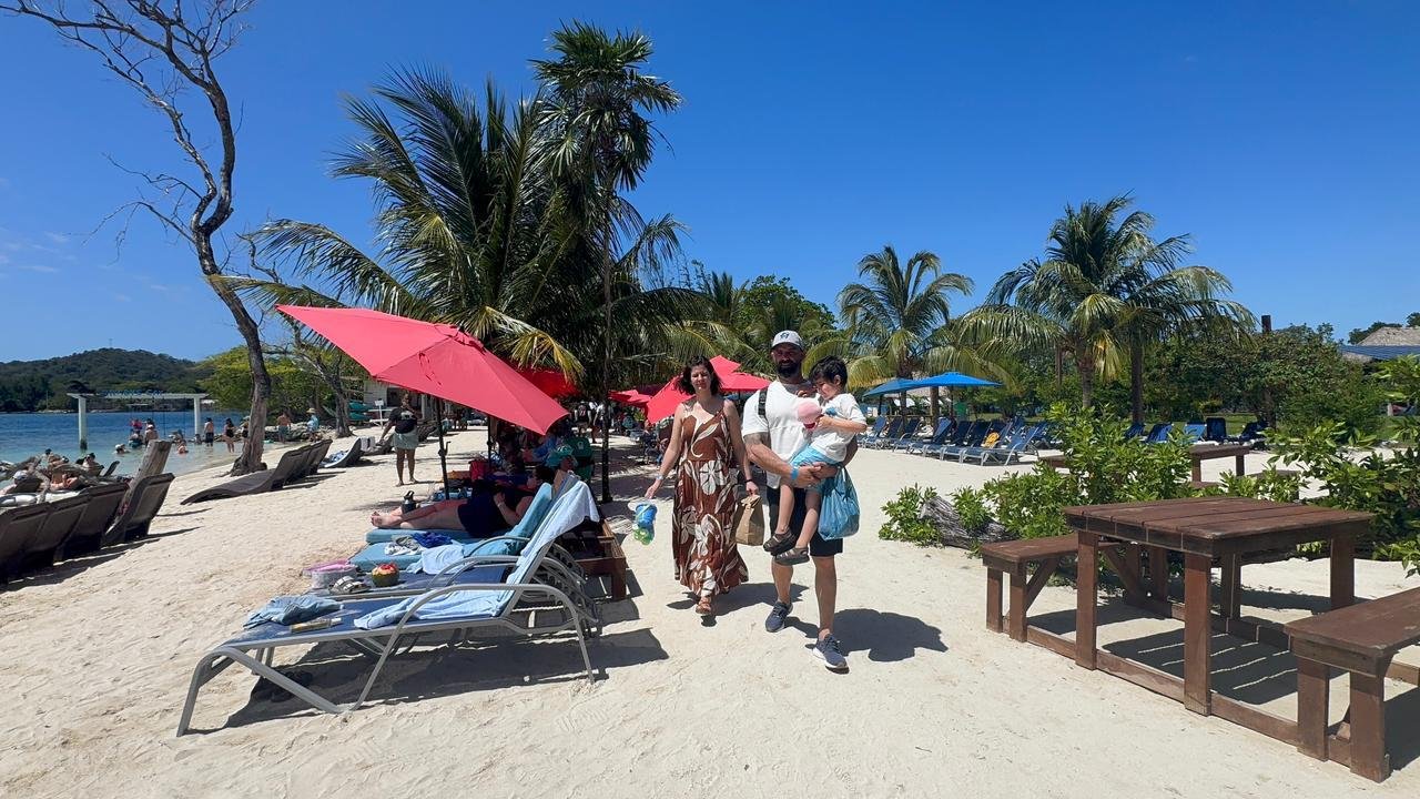 Brady’s Cay + Animal Park (Hacienda El Cielo)